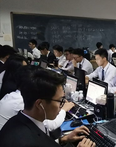 校园环境 学软件开发就到北京八维教育